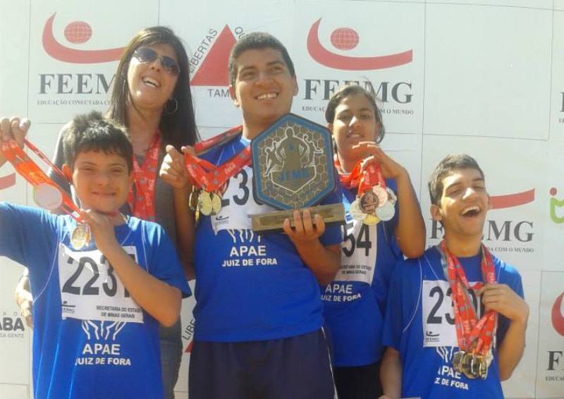 Leia mais sobre o artigo APAE de Juiz de Fora volta a competir fora da cidade e alunos brilham nos JEMG