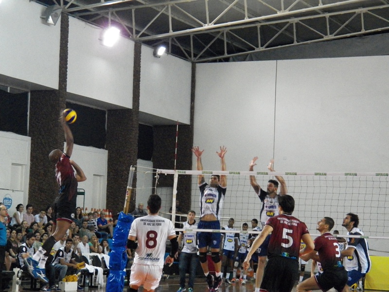 Leia mais sobre o artigo UFJF vence a primeira no Mineiro e sai da lanterna: 3 sets a 1 sobre Montes Claros