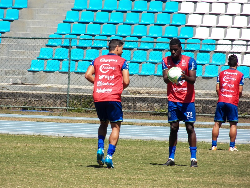 Leia mais sobre o artigo Condé indica substituto de Salino para sábado. Jogo com São Caetano em JF passa para domingo
