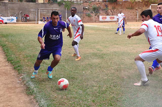 Leia mais sobre o artigo Copa Prefeitura Bahamas de Futebol Amador 2014 volta à cena em fase de definições