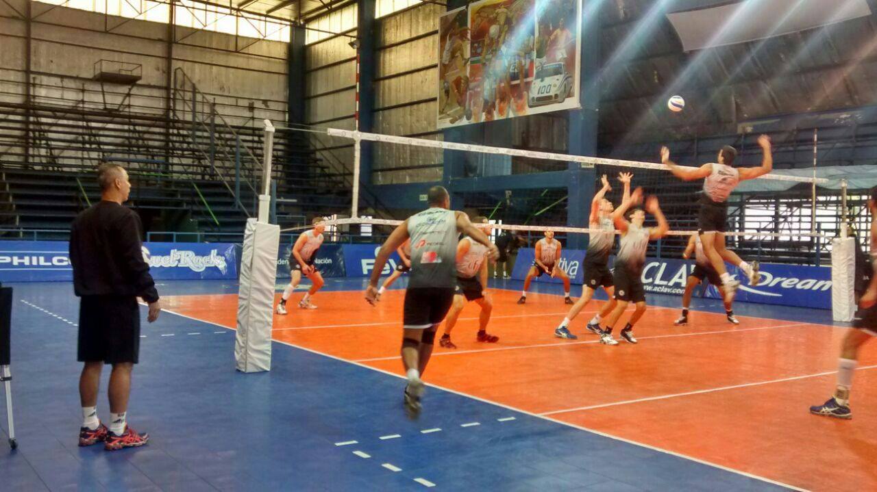 Leia mais sobre o artigo Vôlei UFJF abre semana de suas primeiras competições internacionais