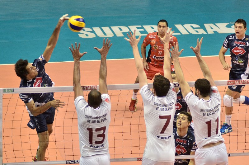 Leia mais sobre o artigo UFJF faz jogo equilibrado, mas perde para Funvic Taubaté por 3 sets a 1