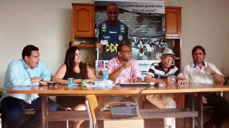 Leia mais sobre o artigo Tupi apresenta plano de sócio-torcedor com criação de sala destinada ao futebol carijó