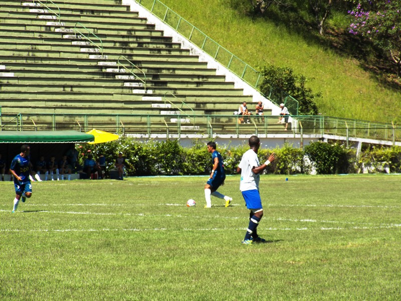Leia mais sobre o artigo Confirmado jogo-treino do Tupi em JF. Atacante se diz decepcionado com gramado
