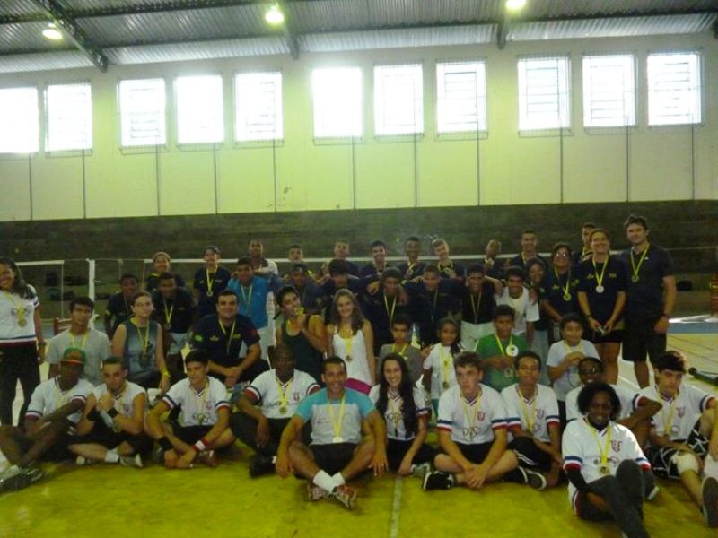 Leia mais sobre o artigo Badminton: Torneio de Verão premia e prepara atletas para Circuito Mineiro em JF