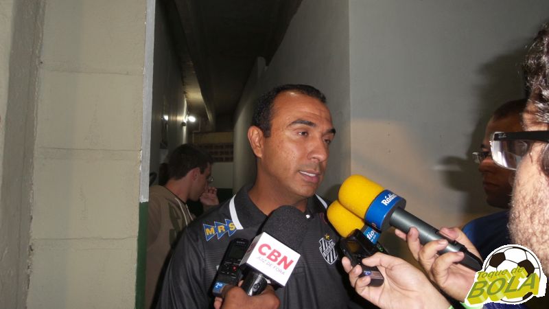 Leia mais sobre o artigo Falta de foco, oscilação e rebaixamento: confira entrevista de Surian após goleada para o Sapo