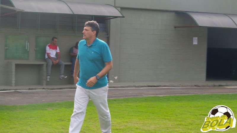 Leia mais sobre o artigo No reencontro com Tupi e Estádio Mário Helênio, Fajardo se emociona e lamenta: “Este não é o Villa”