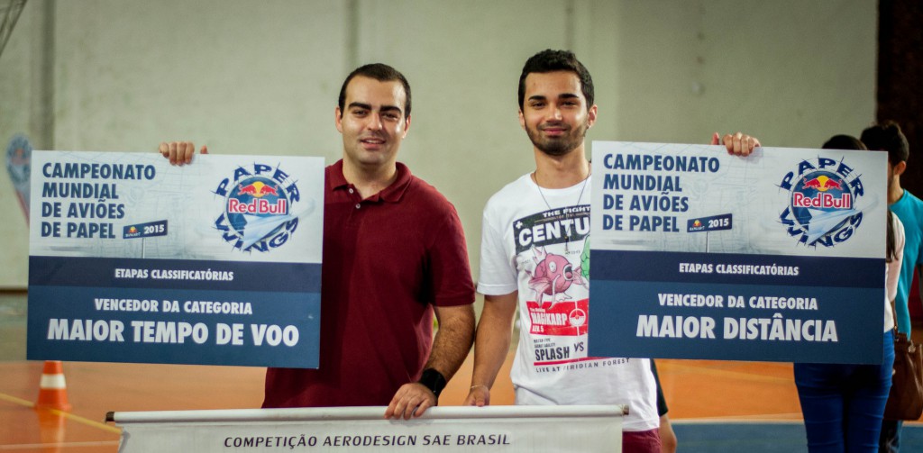 Leia mais sobre o artigo Aviões de papel: estudantes da UFJF são classificados para etapa nacional de competição