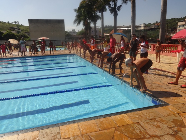 Leia mais sobre o artigo Torneio Regional de Natação em Tocantins reúne 80 atletas e aponta equipe de Ubá como campeã