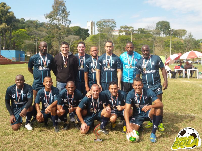 Leia mais sobre o artigo Esdeva campeã no futebol sete master. Rezato conquista título do futsal