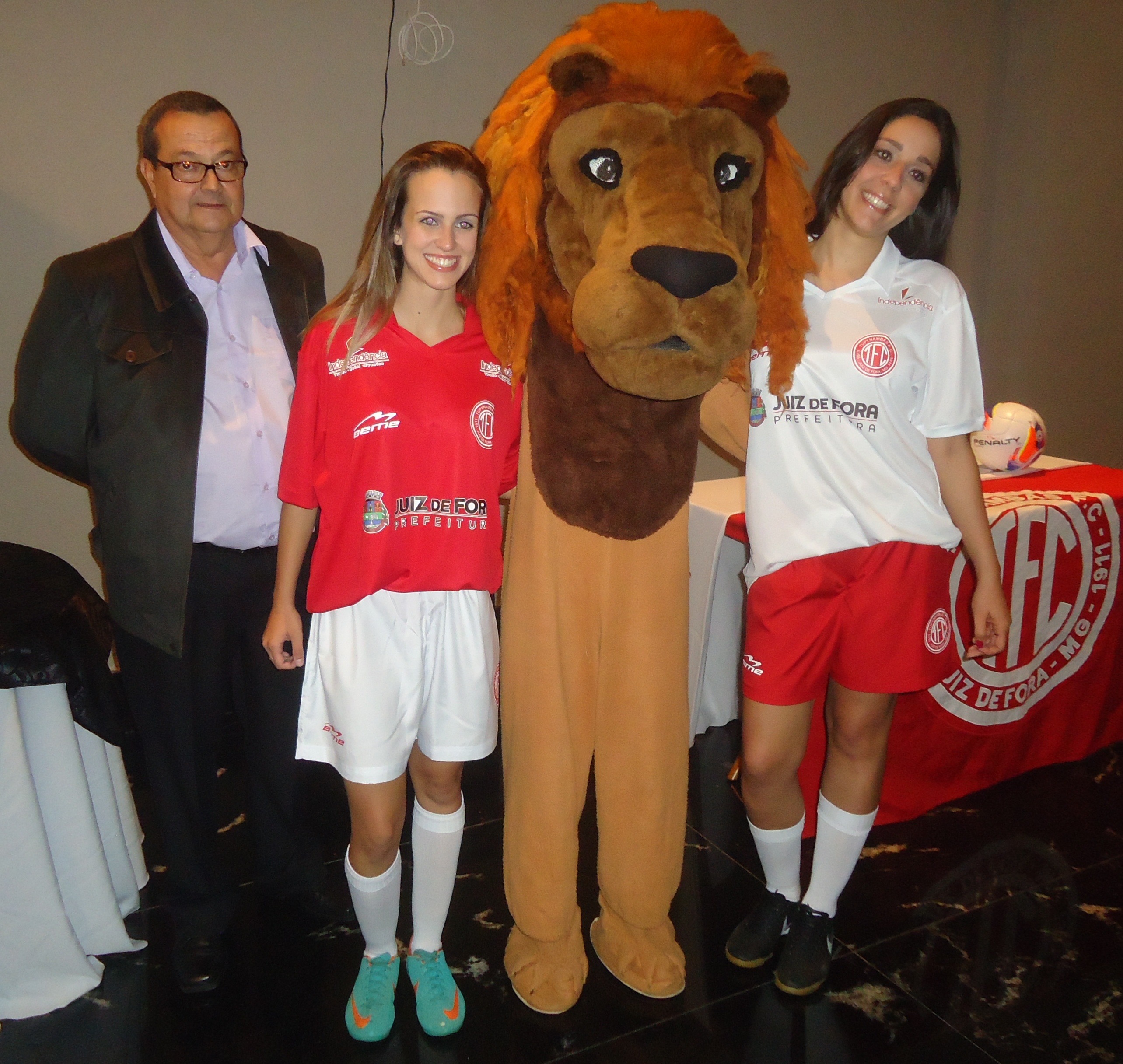 Leia mais sobre o artigo Tupynambás/UFJF apresenta uniformes para a disputa da Taça BH