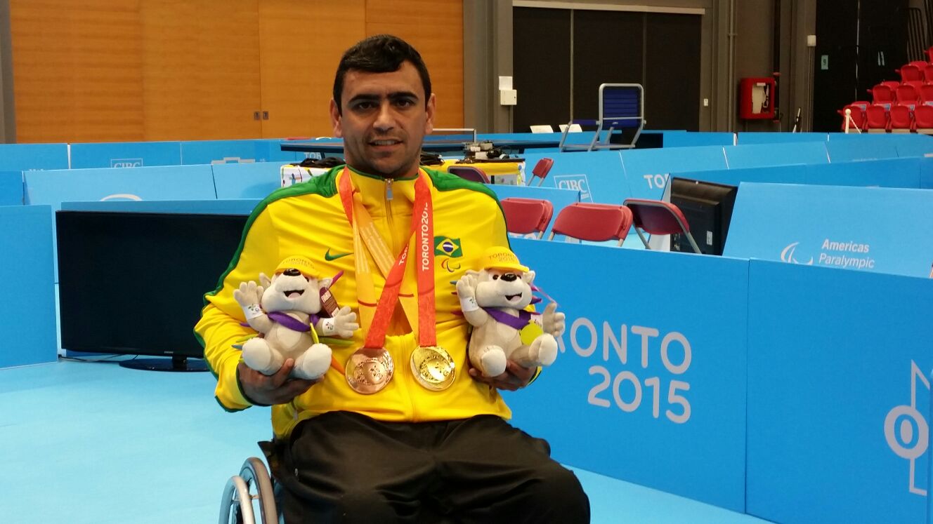 Leia mais sobre o artigo Alexandre Ank é ouro por equipes nos Jogos Parapan-Americanos de Toronto