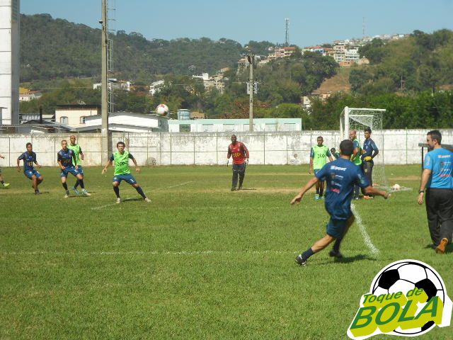 Leia mais sobre o artigo Papo reto no carijó: Leston “fecha o grupo” e cobra melhor rendimento nas finalizações