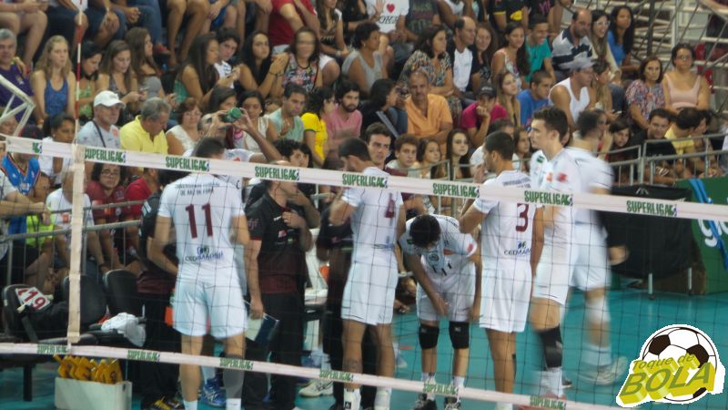Leia mais sobre o artigo Decisão da CBV pode render economia de R$ 100 mil para UFJF na Superliga.  Equipe perde no Mineiro