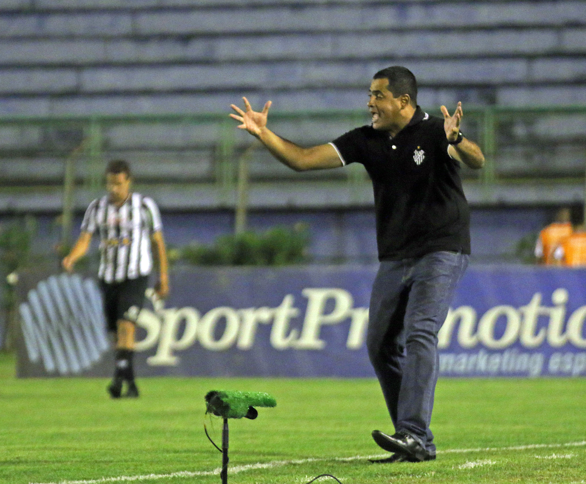 Leia mais sobre o artigo Kaio, torcida, segundo jogo, quatro tempos e mais: confira o principal da coletiva de Leston Júnior