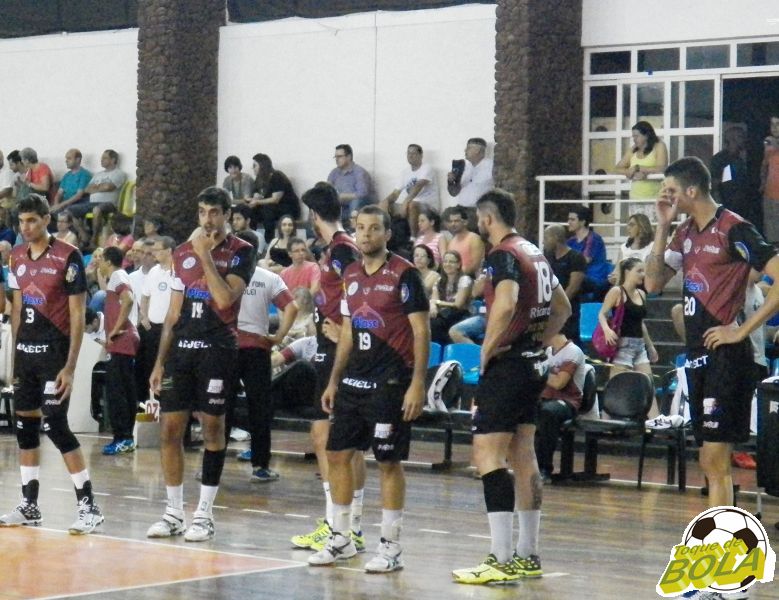 Leia mais sobre o artigo Maurício, levantador do JF Vôlei: “Nosso time vai ser o que mais vai evoluir”