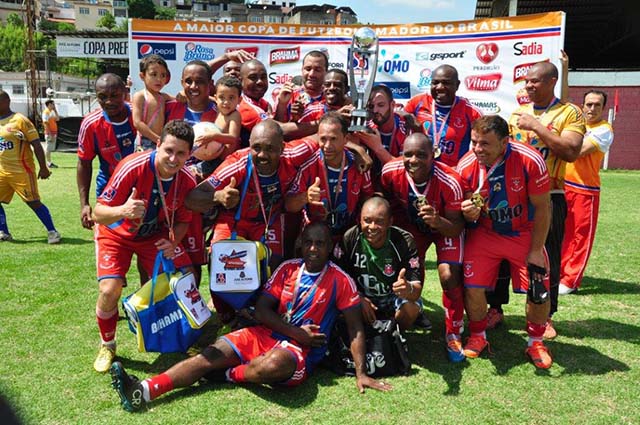 Leia mais sobre o artigo Copa Prefeitura Bahamas 2015: Flor da Esquina e Rezato são os primeiros campeões
