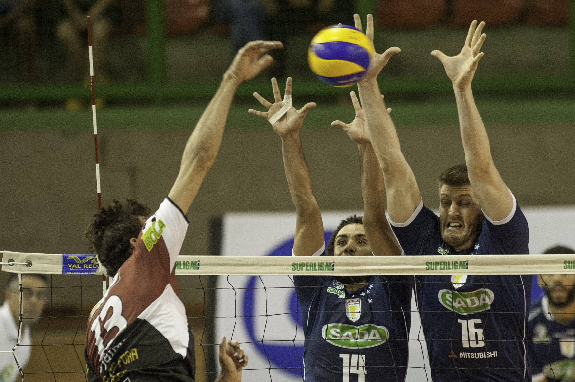 Leia mais sobre o artigo Derrota para o Sada Cruzeiro encerra 2015 do JF Vôlei sem vitórias na Superliga 15/16