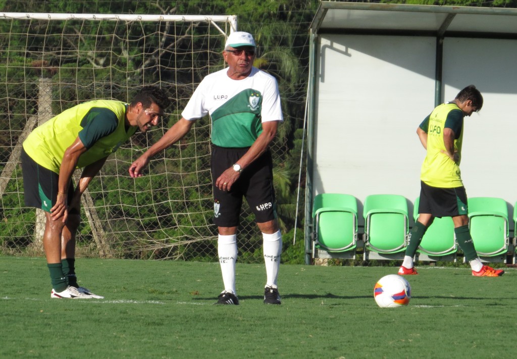 Leia mais sobre o artigo Adversário de estreia do Tupi, América faz primeiro coletivo, confirma jogo-treino e anuncia parcerias