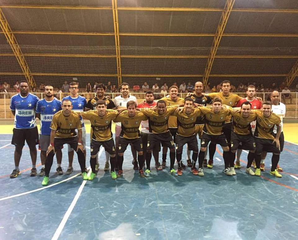 Leia mais sobre o artigo Futsal: Ibrem comemora o tricampeonato do Torneio de Verão de Chácara