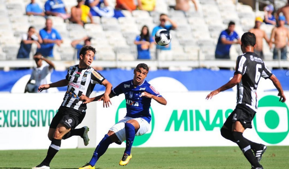 Leia mais sobre o artigo Tupi perde para o Cruzeiro por 1 a 0, mas Drubscky elogia: “Me deu esperanças”