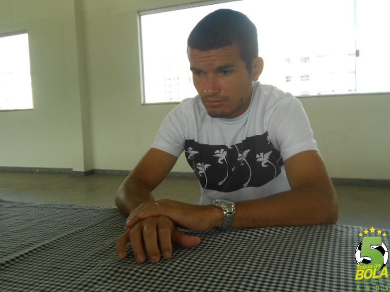 Leia mais sobre o artigo Abatido, Osmar abre o coração para definir sua saída do Tupi: “A palavra que resume é tristeza”