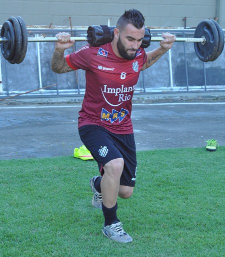 Leia mais sobre o artigo Tupi: Thiago Silvy chega e mostra otimismo. Clube já confirmou a dispensa de seis jogadores
