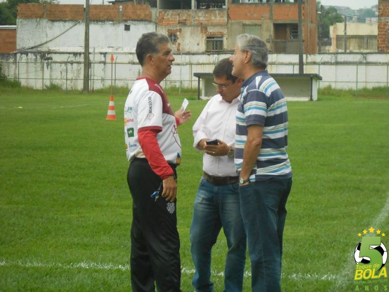 Leia mais sobre o artigo Vice-presidente do Tupi nega, mas afirma que venda de mando de campo contra o Vasco “não seria absurdo”