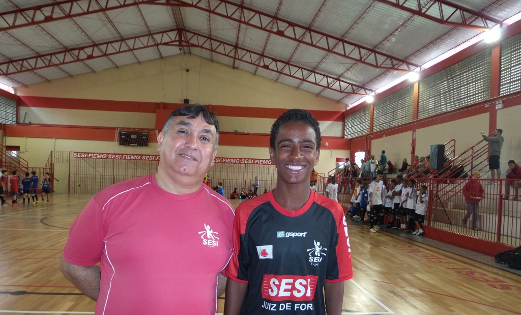 Leia mais sobre o artigo Futsal: Max e Gabriel, do Sesi, ficam entre os 18 e defendem Minas no Brasileiro de Seleções Sub-15