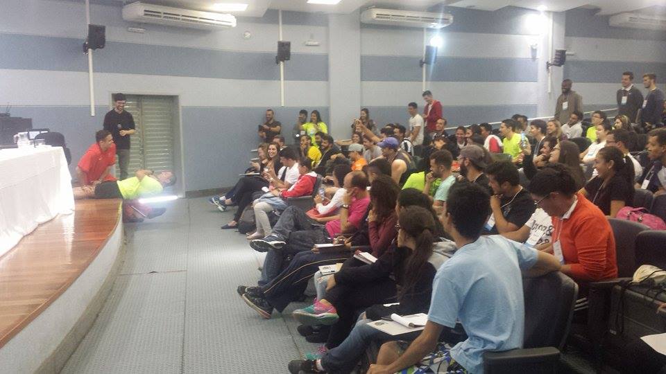 Leia mais sobre o artigo Segundo dia  do Congresso de Ciência do Esporte na UFJF empolga alunos e palestrantes : “Difícil até definir um único legado”