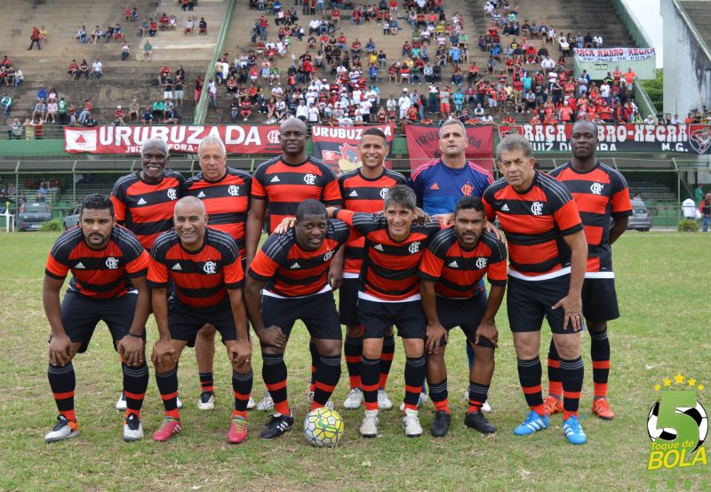 Leia mais sobre o artigo Rodada dupla com Tupi, Baeta, Sport e Flamengo leva nostalgia centenária ao Estádio Procópio Teixeira. Veja fotos