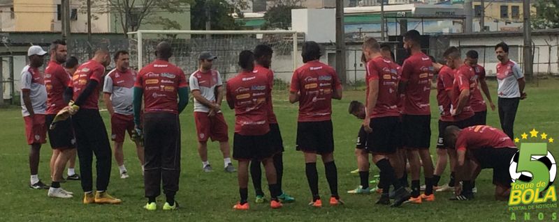 Leia mais sobre o artigo Oeste x Tupi é novo confronto direto. “Descobrimos coisas extras e isso nos aborreceu”, diz Estevam