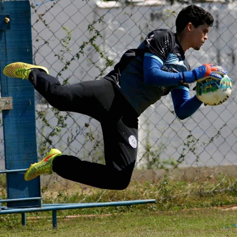 Leia mais sobre o artigo “Treino, suor e dedicação”: ex-camisa 1 carijó Rodrigo Viana vibra com boa fase e acesso do São Bento