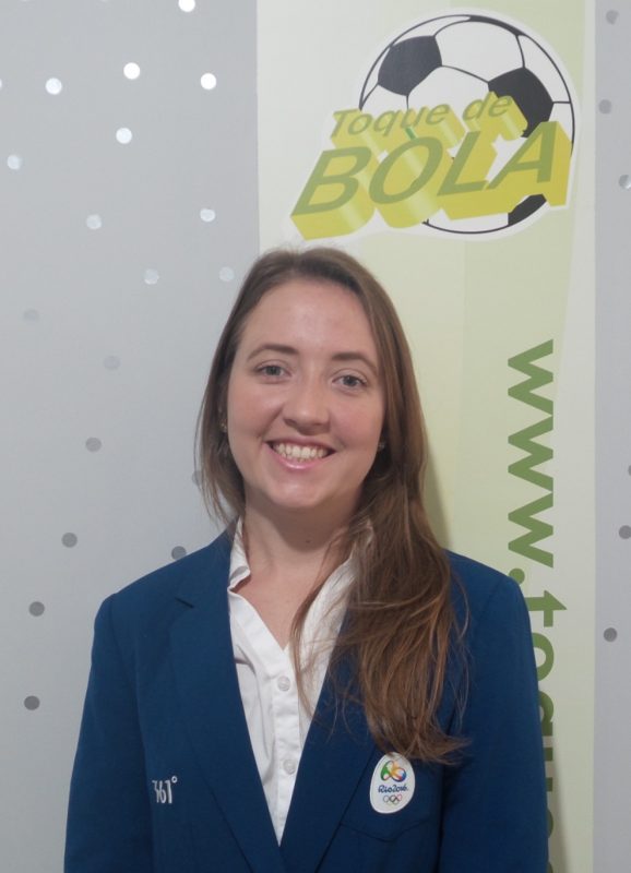 Leia mais sobre o artigo Olha o novo vídeo no Toque! Camila Fabre, juiz-forana oficial de mesa no basquete da Rio 2016: “Auge da carreira”