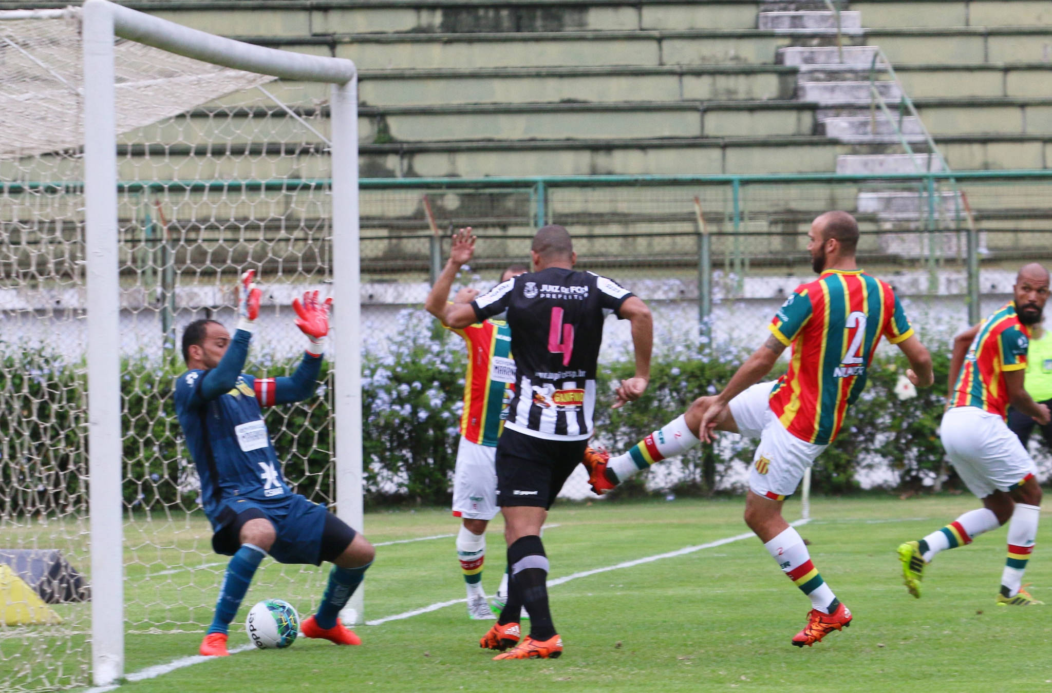 Leia mais sobre o artigo Tupi cede empate ao Sampaio e ambos agonizam na Série B. Ricardinho: “Cada vez mais difícil”