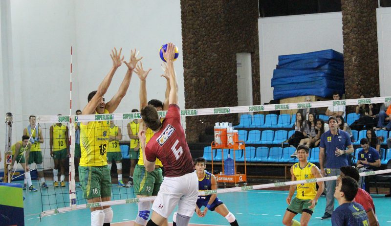 Leia mais sobre o artigo Após duas vitórias contra a seleção sub-21, técnico do JF Vôlei mira Superliga: “Nos deixou animados”