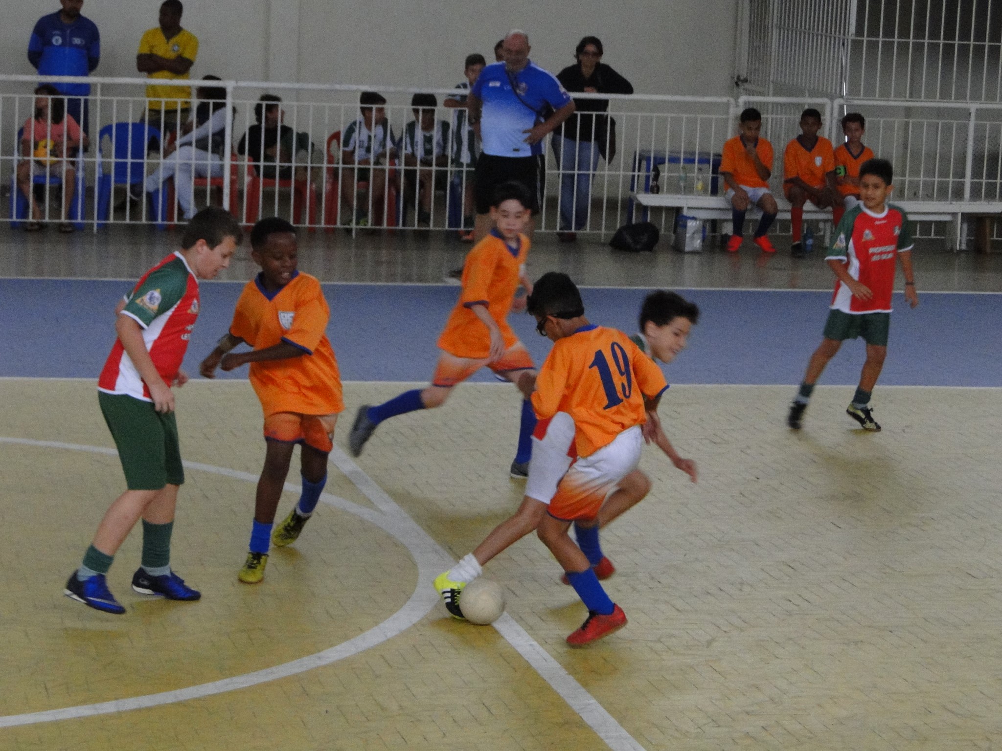 Leia mais sobre o artigo Reta final da Copa Toque de Bola de Futsal: confira resultados, classificação e próximos  jogos