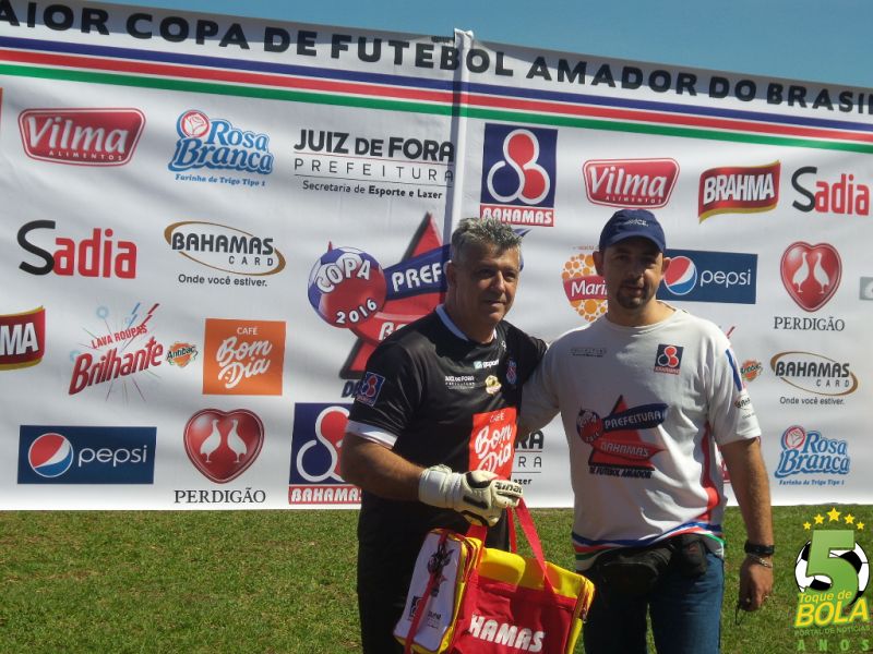 Leia mais sobre o artigo Na Copa Bahamas, título do Bavet “mexe” no ditado: pênalti é tão importante que vale até chamar presidente de outro clube!