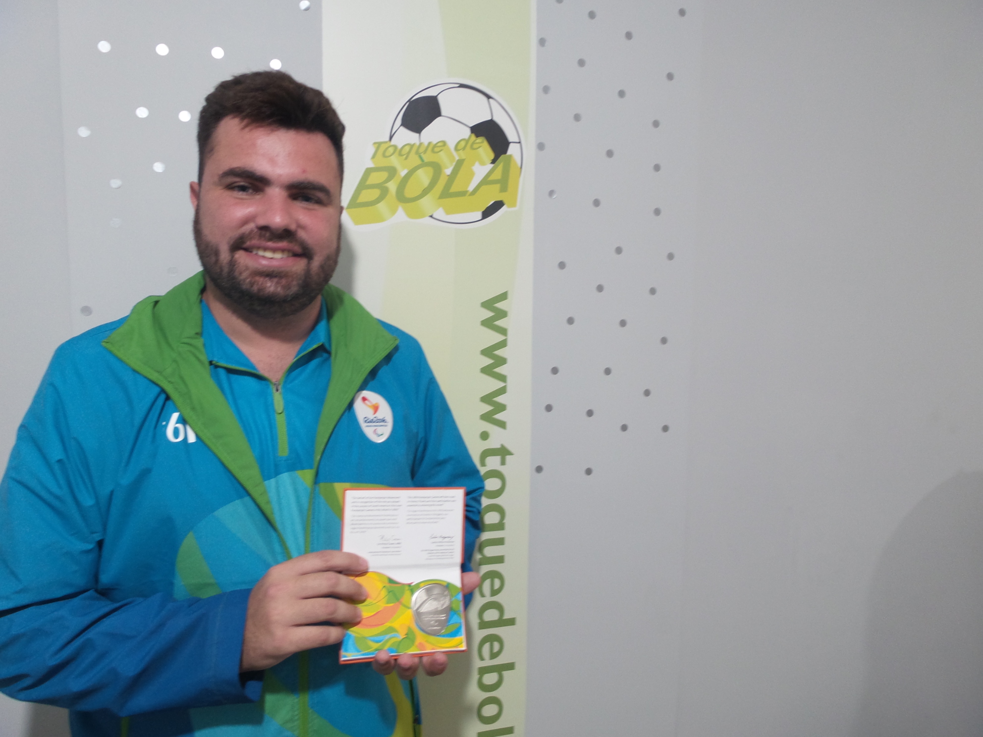 Leia mais sobre o artigo Mais uma exclusiva do Toque! Raphael de Sá e as lições da Paralimpíada: “Parei de achar que qualquer coisa é problema muito grande”