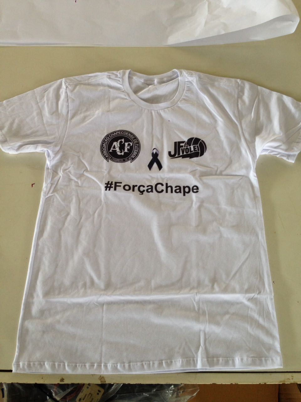 Leia mais sobre o artigo JF Vôlei presta homenagem à Chapecoense e ao zagueiro Marcelo no jogo contra o Minas