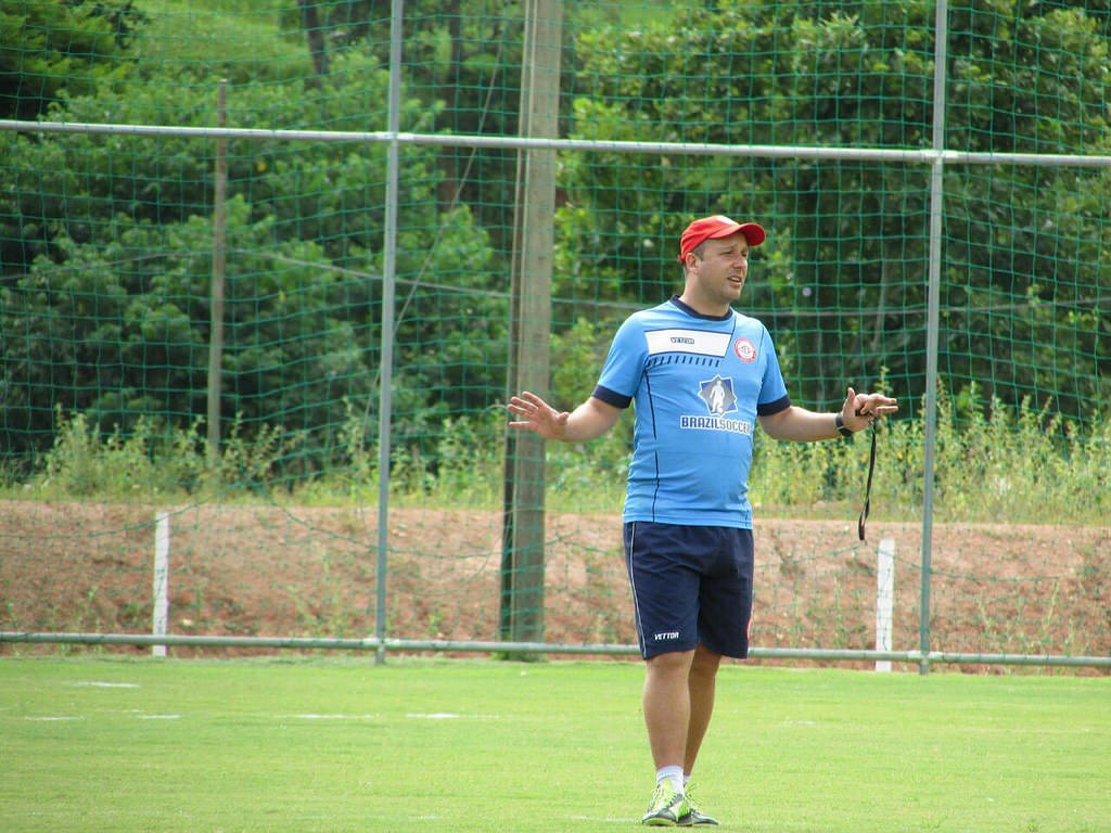Leia mais sobre o artigo Desde novembro no Tombense, técnico Raul Cabral pede “atenção o tempo inteiro” em sua estreia oficial
