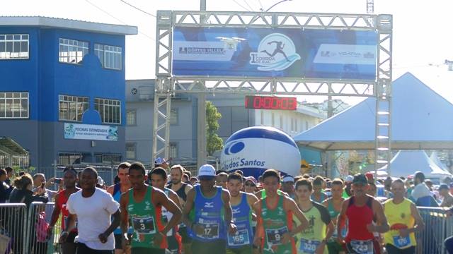 Leia mais sobre o artigo Flávio Carvalho e Claudete vencem Corrida Côrtes Villela. Veja resultados