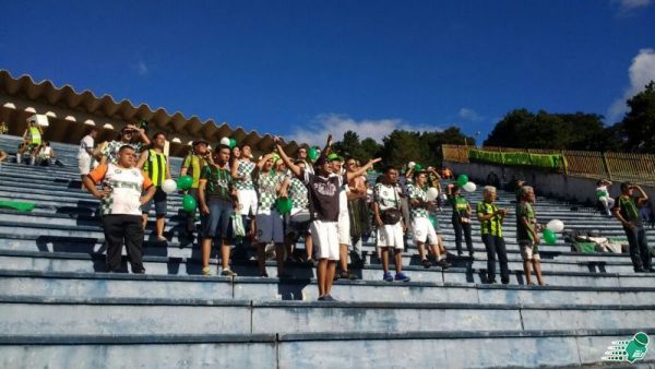 Leia mais sobre o artigo Que bonito é! Unidos, torcedores de  Tupi e América levam paz e alegria ao Mário Helênio