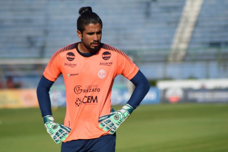 Leia mais sobre o artigo Com elenco reduzido e técnico mantido, Baeta encerra temporada 2017