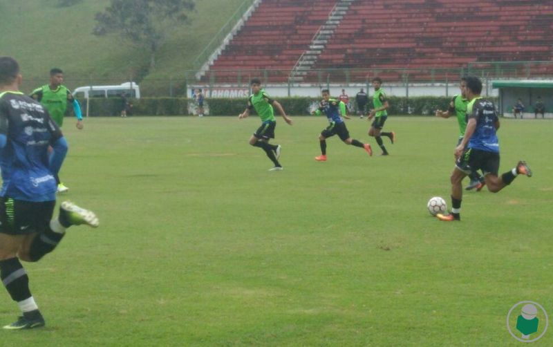 Leia mais sobre o artigo Marcel define roteiro para jogar às 11h: “Acordar cedo, levantar da cama, lavar o rosto e ir para o trabalho”