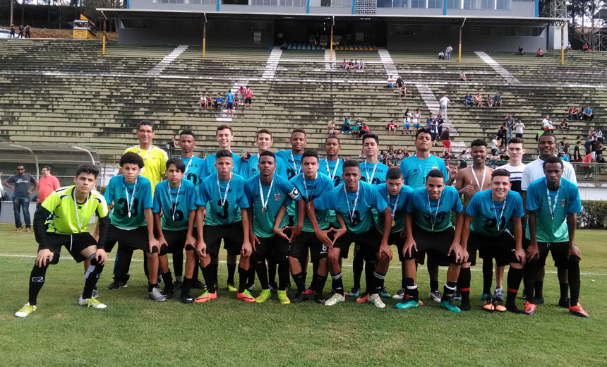 Leia mais sobre o artigo Intercolegiais: Granbery e Escola Estadual Francisco Bernardino são campeões no Estádio Mário Helênio