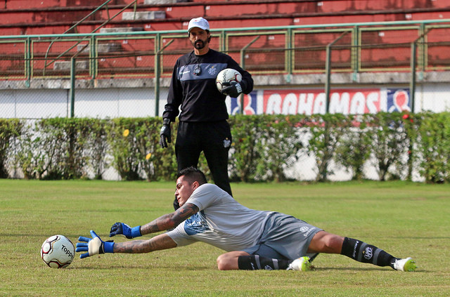 Leia mais sobre o artigo Firme no gol carijó, Paulo Henrique elogia grupo: “Essa confiança não é só minha. Todos se ajudam”