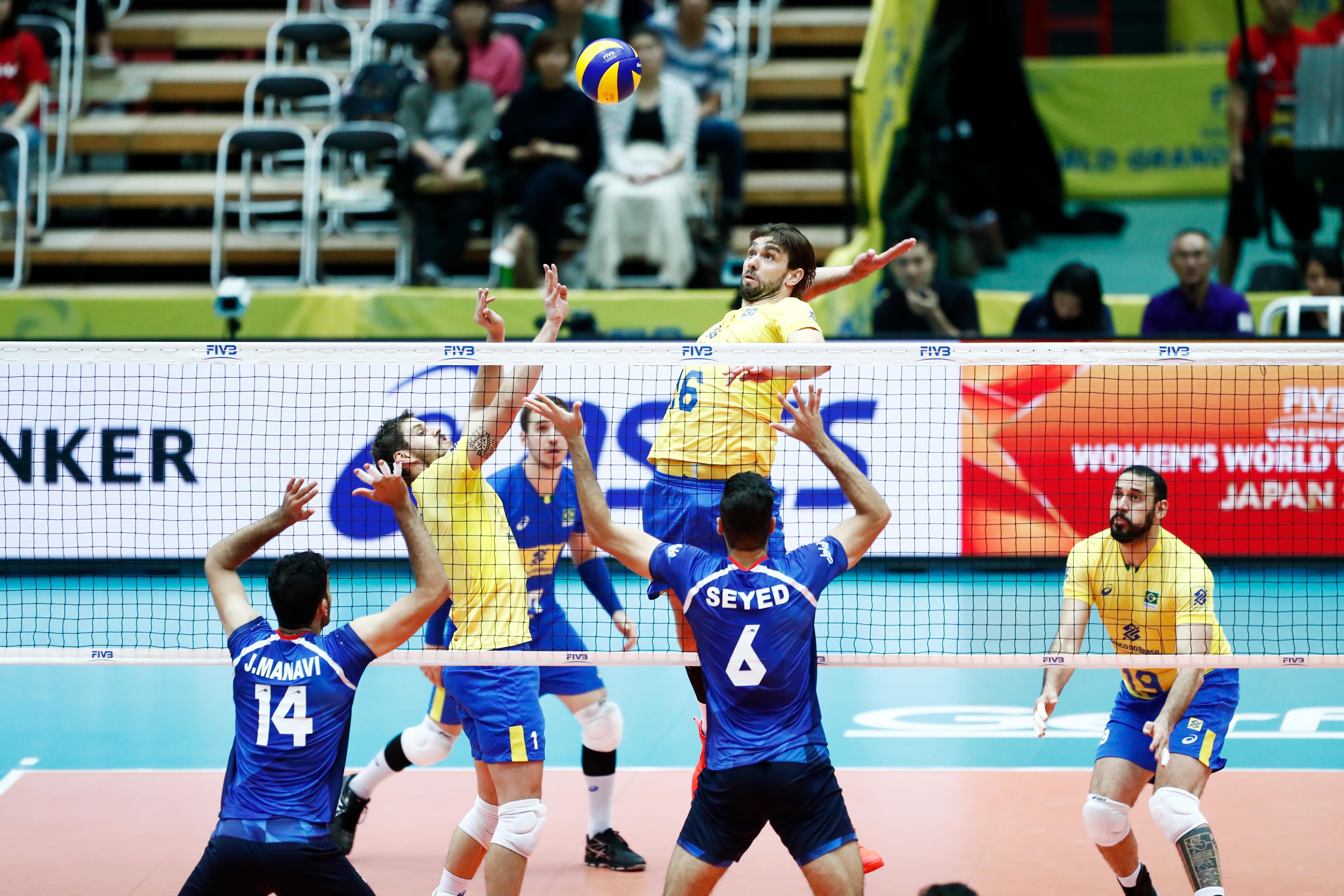 Leia mais sobre o artigo Brasil bate Irã, que estava invicto, por 3 a 0 na Copa dos Campeões de vôlei masculino