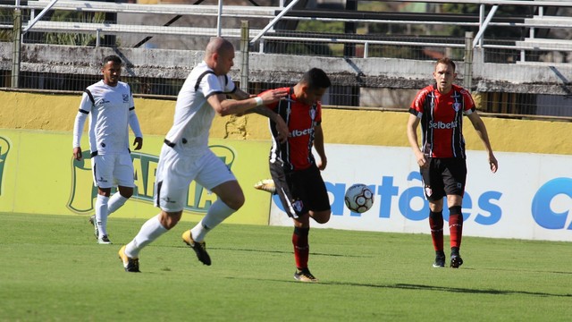 Leia mais sobre o artigo Tupi carimba vaga para mata-mata a dois jogos do final. Veja todos os números da Série C