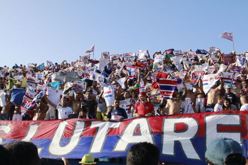 Leia mais sobre o artigo Em dia com o Fortaleza? Baixa, Mancha, venda de ingressos de madrugada, novos sócios e festa “jamais vista”
